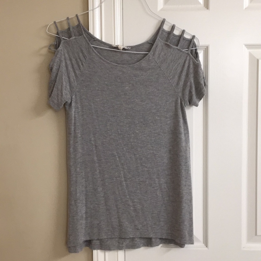 Shoulder cutout top